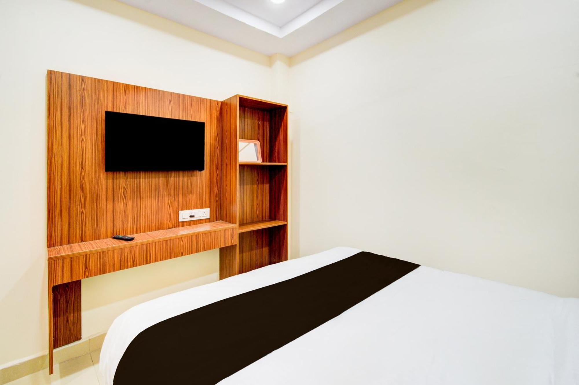 Sururnagar Hotel O D N Groups מראה חיצוני תמונה